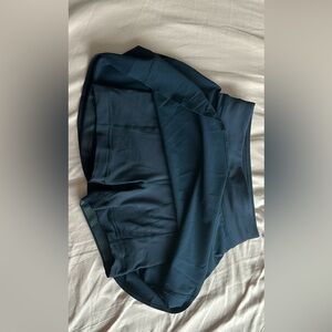 Lululemon Tennis skirt NEVER WORN JUST TOO SMALL